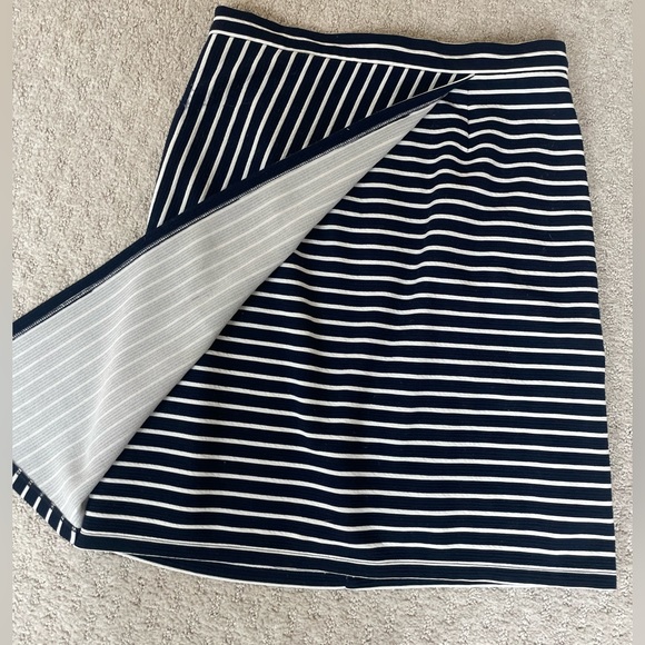 Anthropologie Hutch Chauncey Navy Blue White Asymmetric Striped Skirt Sz 10 - Picture 8 of 9